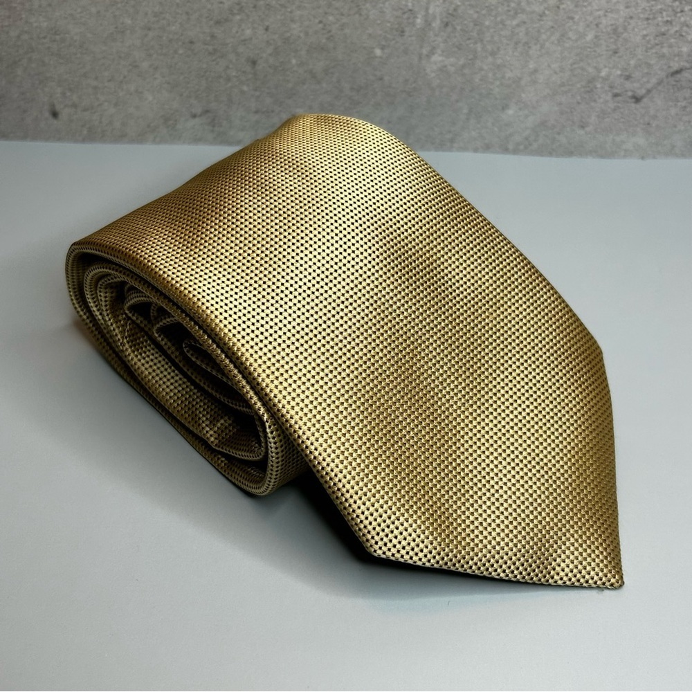 Kenneth Cole Reaction Gold 62” Silk Tie